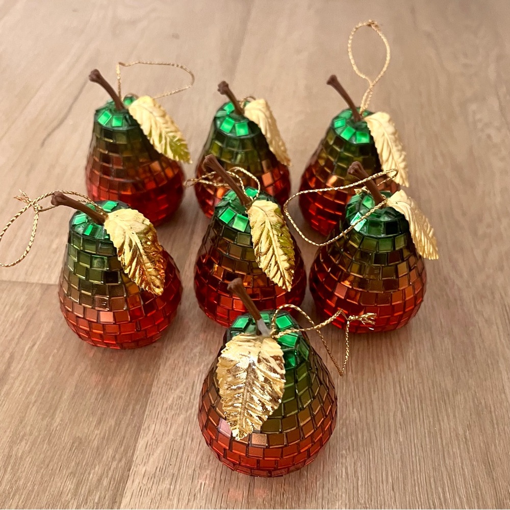 Bling Pearl Ornaments Set Of 7 Red & Green MIRROR DISCO BALLS‎ - Vintage 2”